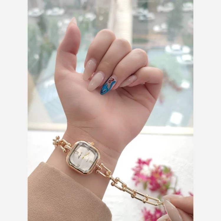 ساعت مچی دخترانه زنانه طرح تیفانی برند GUQI