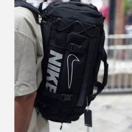ساک ورزشی NIKE.سه حالته جهت سهولت استفاده برای افراد