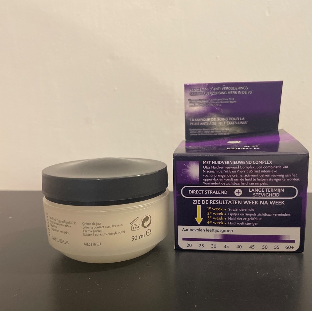 کرم روز ضد چروک و لیفتینگ اولاز Olaz Day Cream SPF15