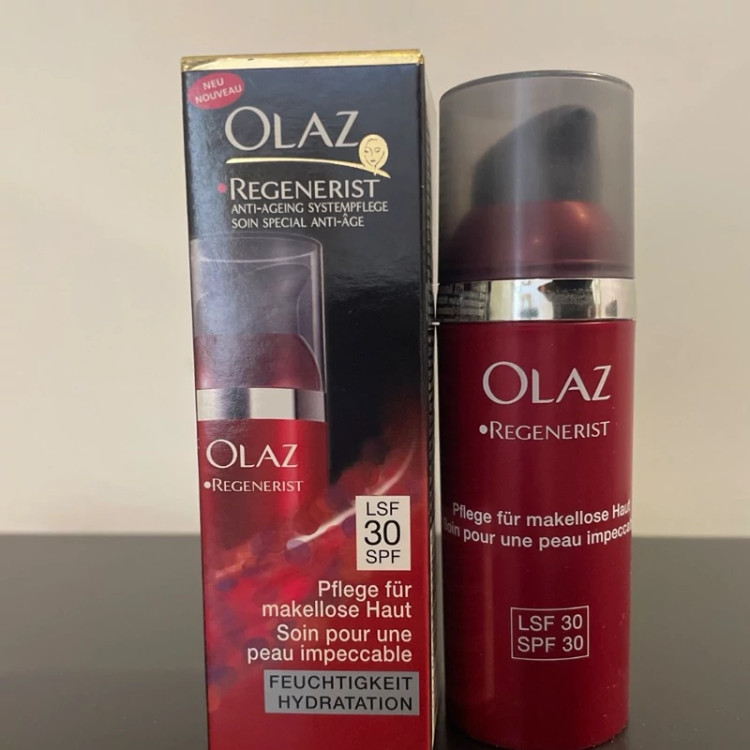 کرم ضدچروک و آبرسان روز اولاز Olaz SPF30