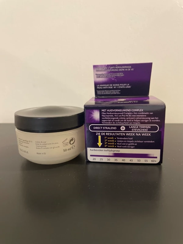 کرم روز ضد چروک و لیفتینگ اولاز OLAZ SPF 15