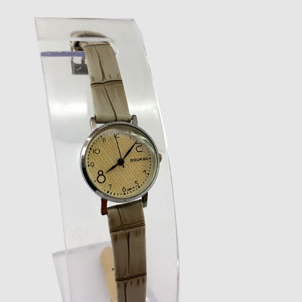 ساعت مچی عقربه ای زنانه دوکو مدل کلاسیک کد 14-3384