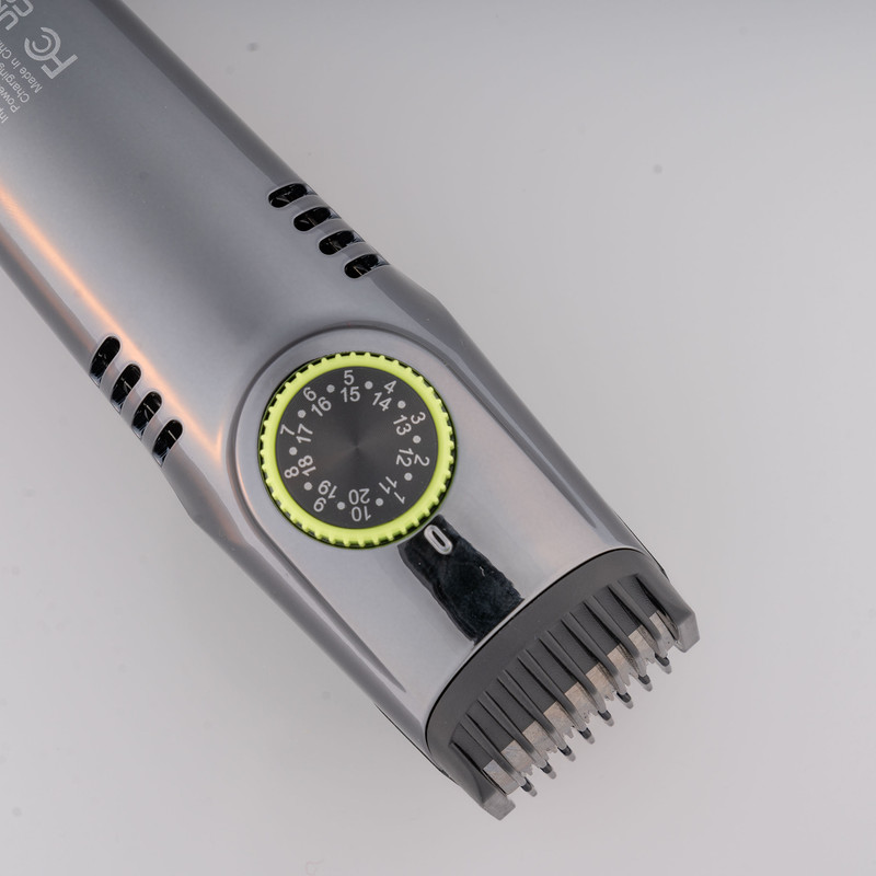 ماشین اصلاح موی صورت شارژی لاک لایچی مدل L-9892 با سیستم وکیوم جمعآوری مو، دو سرعت قابل تنظیم، تیغه استیل ضد زنگ، ضد آب با استاندارد IPX6، شانه قابل تنظیم 1 تا 20 میلیمتر، باتری 1400 میلیآمپر ساعت با شارژ USB و قفل سفری