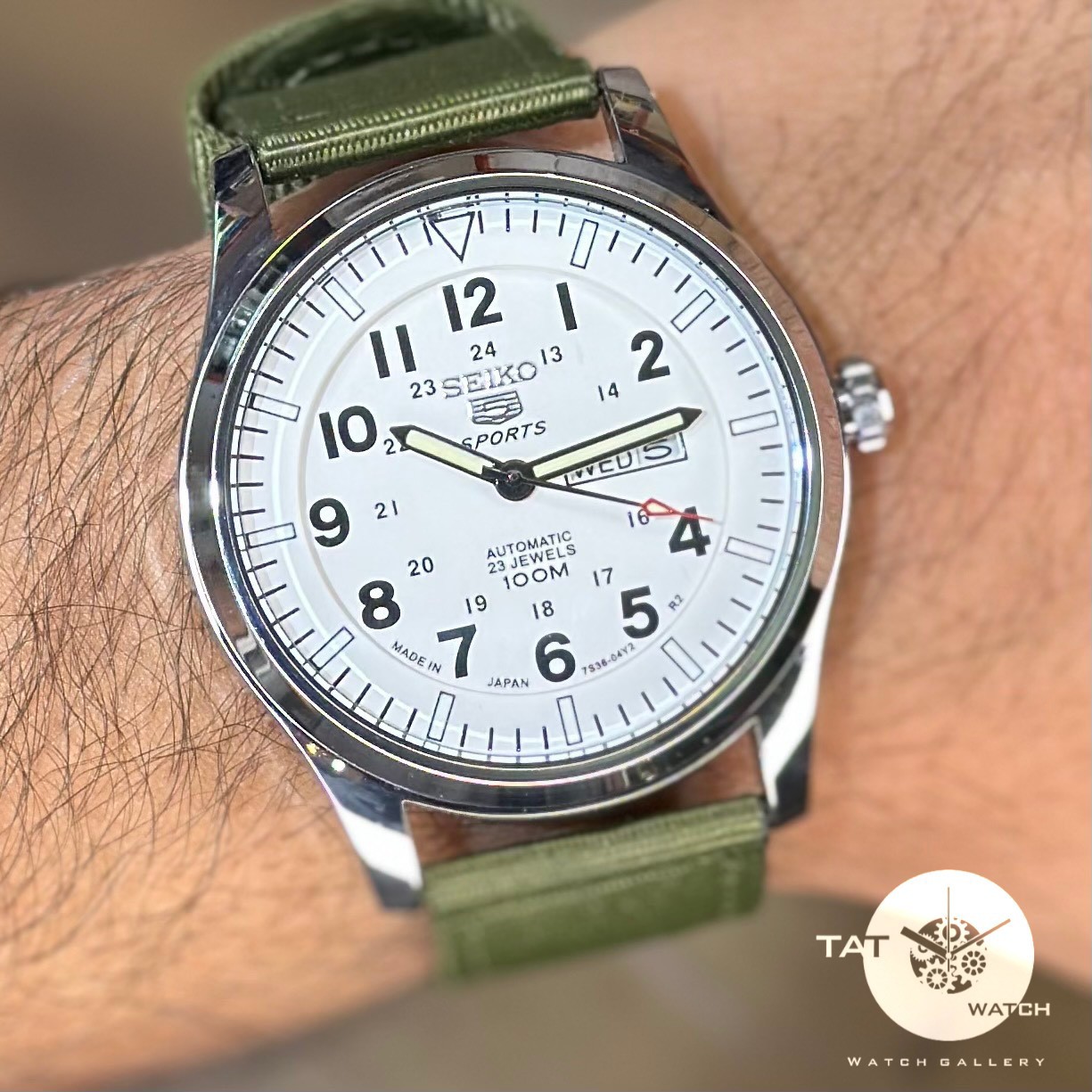 ساعت مردانه سیکو5 خلبانی موتور آرامگرد دو تقویمه باگارانتی یکساله و جعبه seiko5 ساعت مچی
