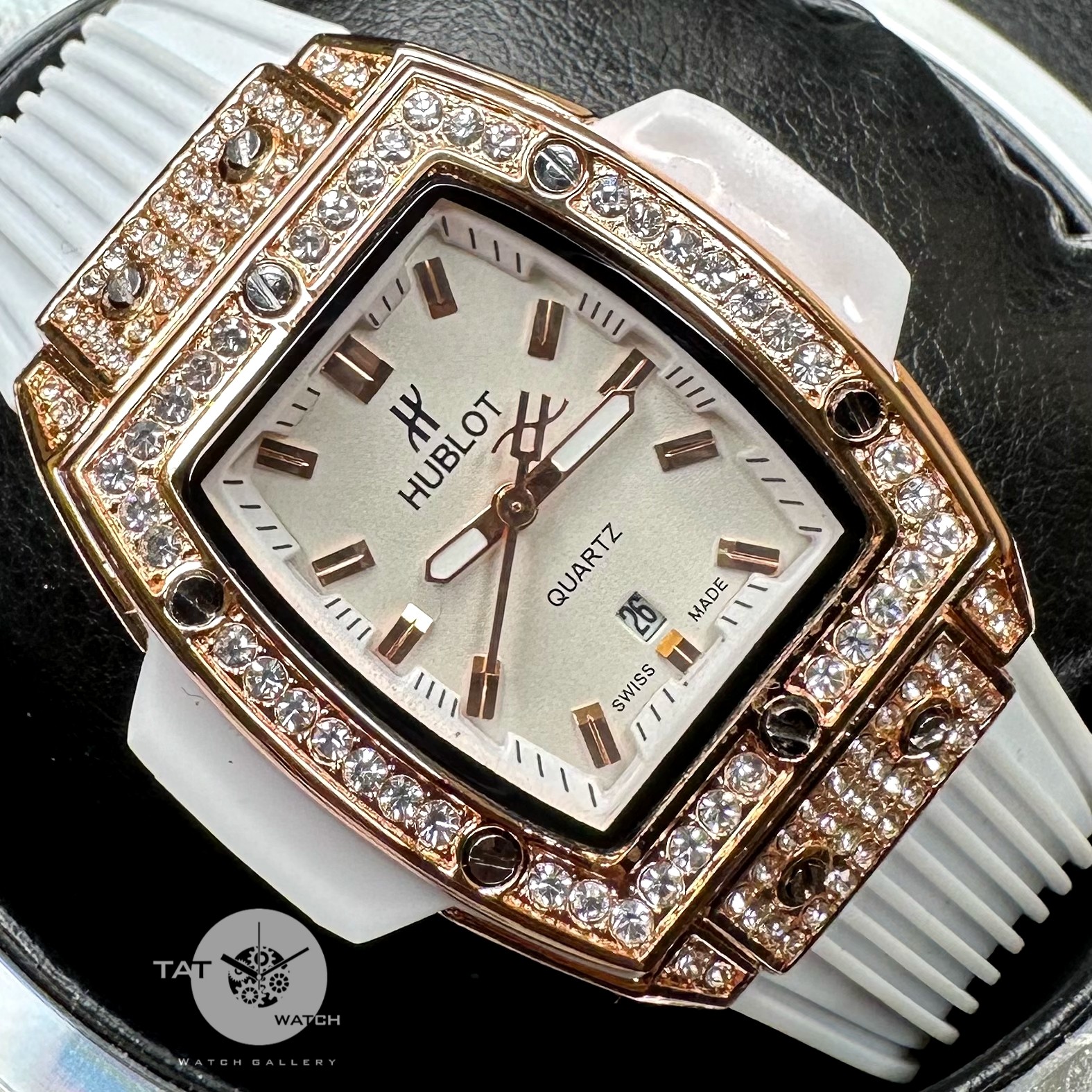 ساعت مچی زنانه هابلوت نگین دار گارانتی جعبه ارسال رایگان رنگبندی Hublot