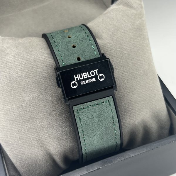 ساعت مردانه HUBLOT بند چرمی قاب فلزی