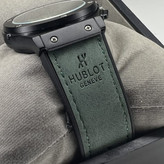 ساعت مردانه HUBLOT بند چرمی قاب فلزی
