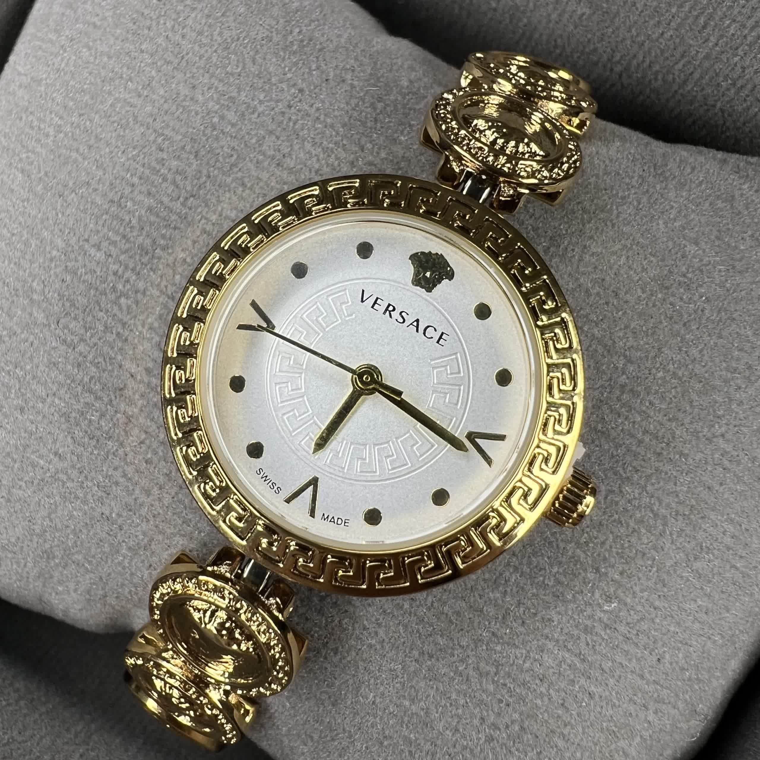 ساعت زنانه ورساچه Versace ضد آب