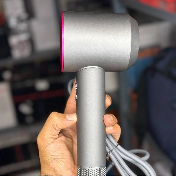 سشوار 1600W موتور قدرتمند و کم مصرف دیجیتال با 3 مدل سرعت و 3 حالت دما با 5 سری اضافه جدید قیمت عالی