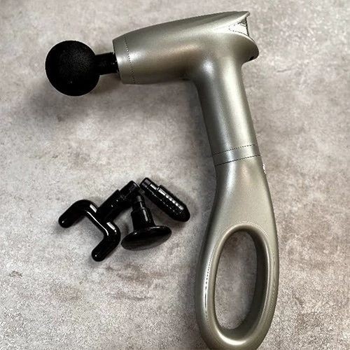 ماساژور تفنگی FASCIA GUN ماساژ عمیق عضلات با 4 سری مختلف قیمت عالی