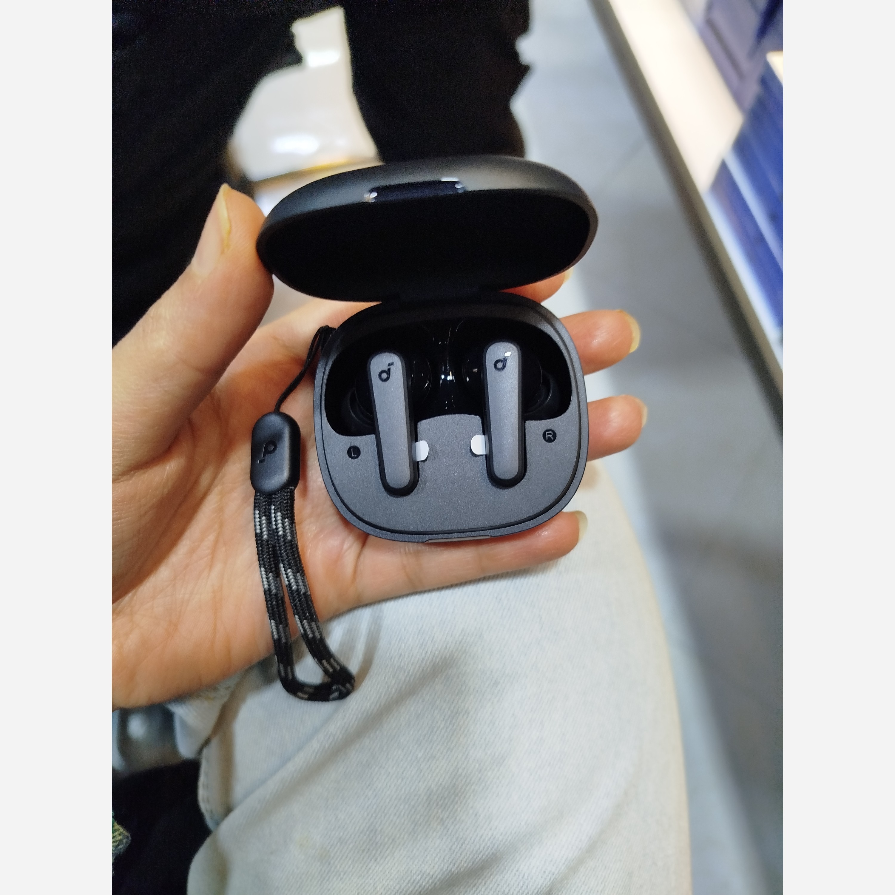 ایرپاد انکر ANKER R50i قیمت عالی