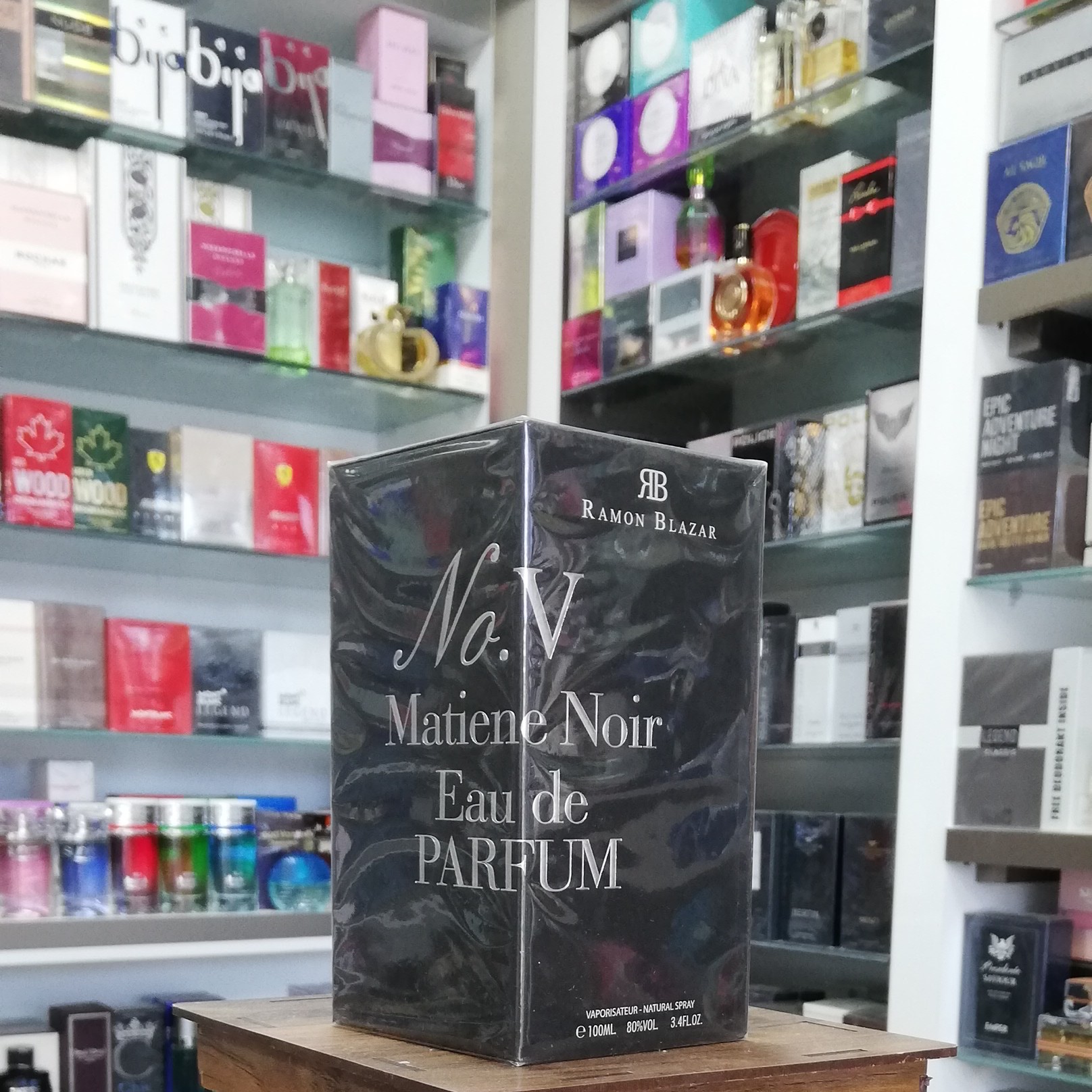 ادوپرفیوم دمونت پاریس DUMONT PARIS رامون بلازر No. V Matiene Noir حجم 100 میلی لیتر