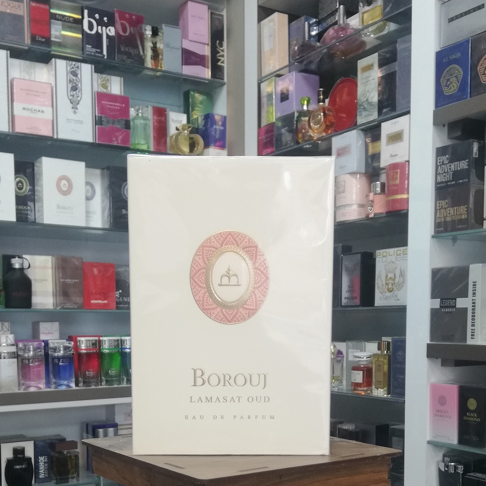 عطر ادکلن بروج لاماسات عود Borouj Lamasat Oud