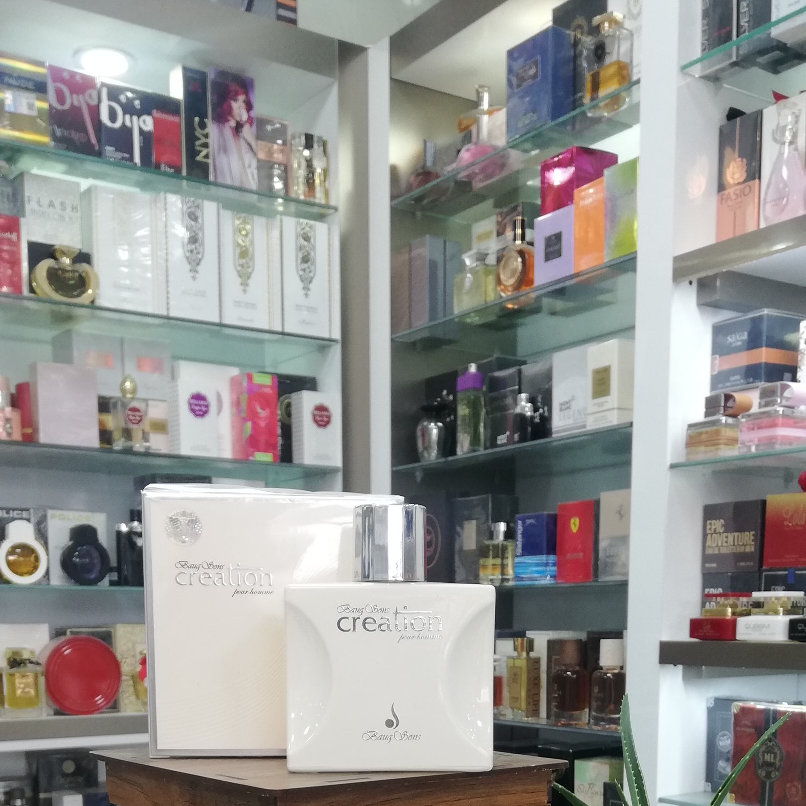 عطر ادکلن کریشن سفید Creation
