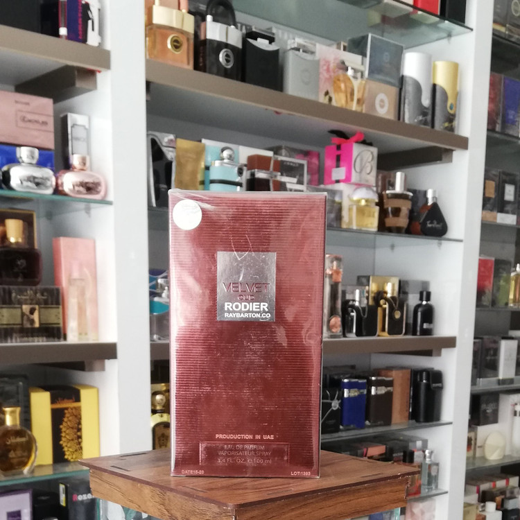 ادو پرفیوم زنانه ام پی اف مدل Velvet Oud حجم 100 میلی لیتر