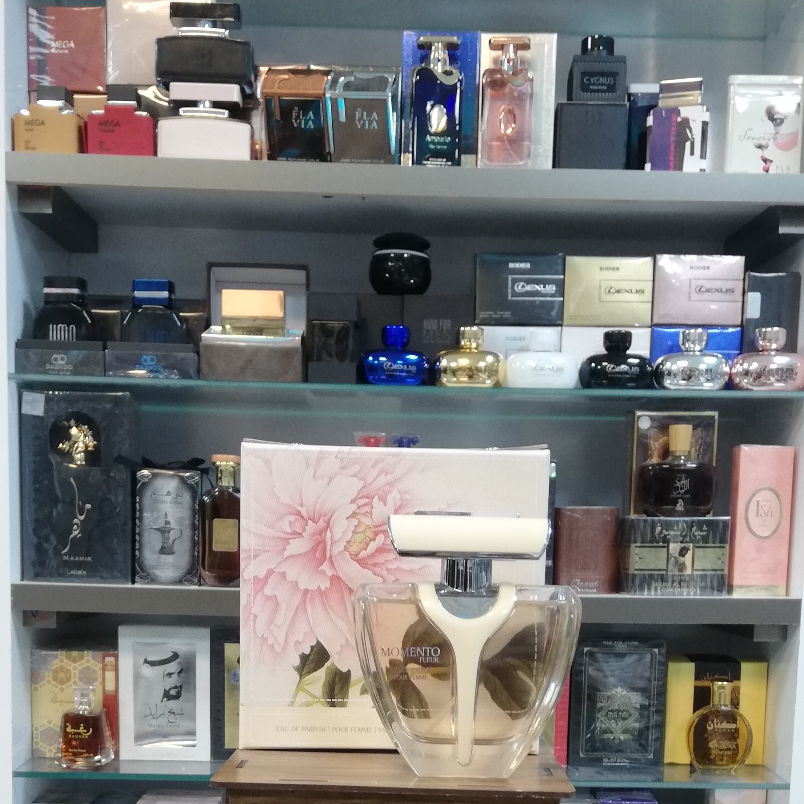 ARMAF - Momento Fleur عطر ادکلن آرماف مومنتو فلور زنانه