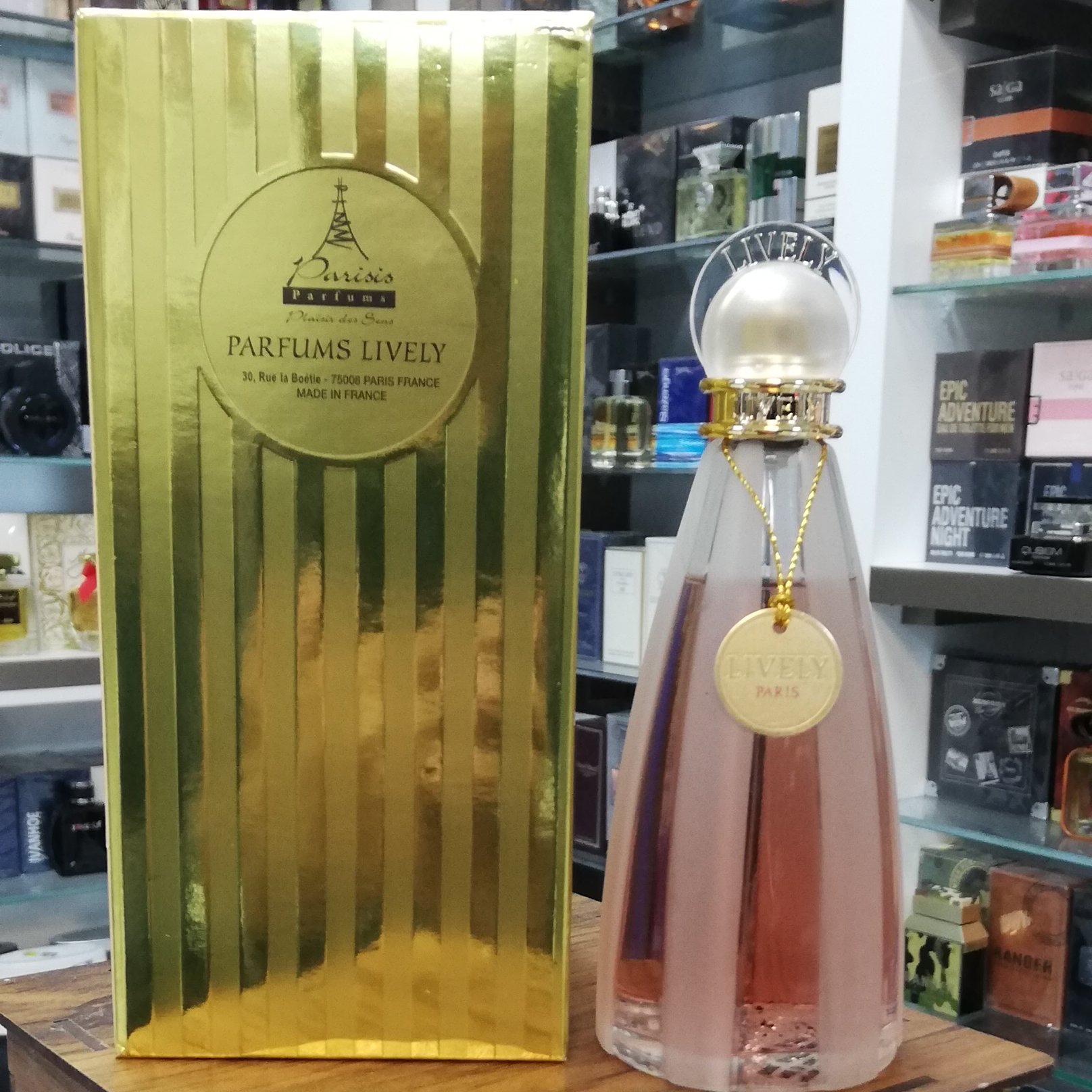 عطر ادکلن لایولی لاولی زنانه LIVELY اصل