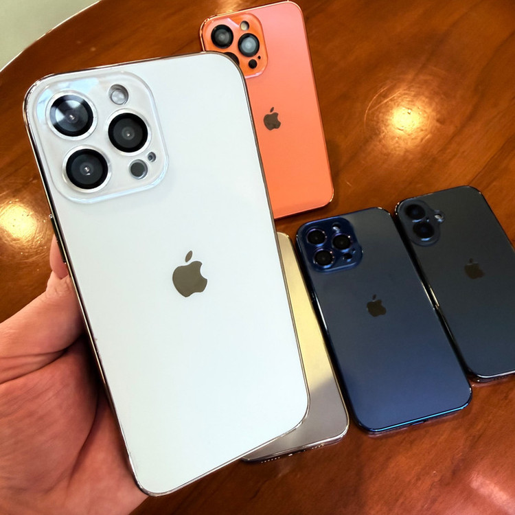 کاور مدل کلاسیک مناسب برای گوشی موبایل اپل iphone 17 Pro Max