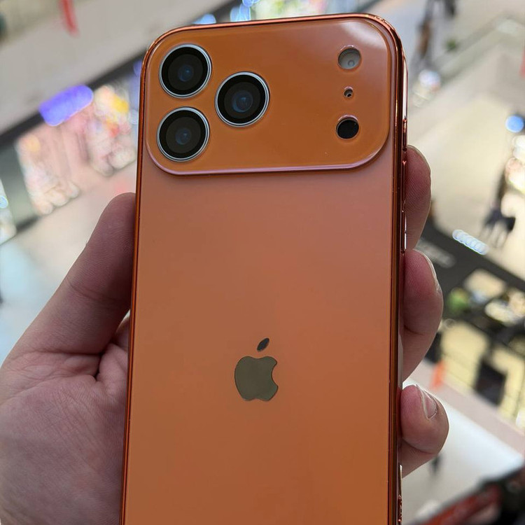 کاور مدل کلاسیک مناسب برای گوشی موبایل اپل iphone 17 pro