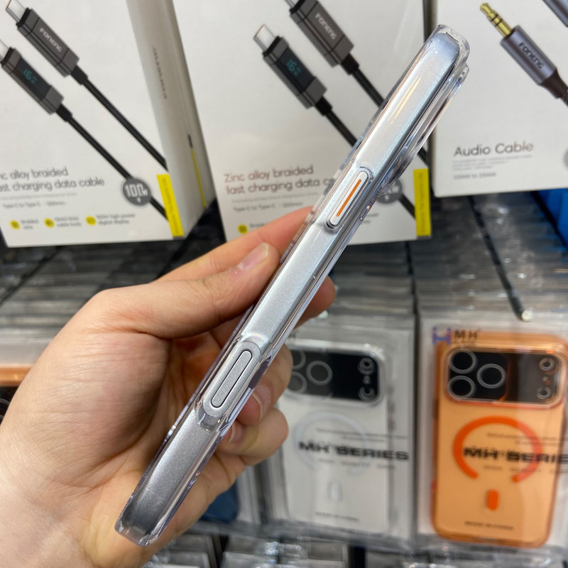 کاور آیس گارد ام اچ مناسب برای گوشی موبایل iphone13
