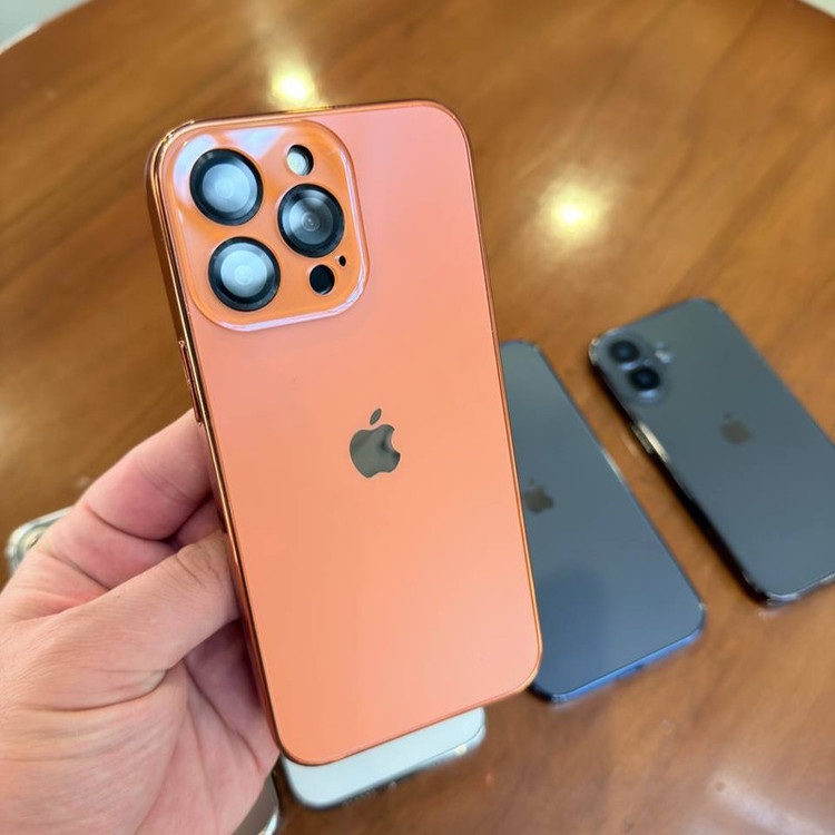 کاور مدل کلاسیک مناسب برای گوشی موبایل اپل iphone 13 Pro