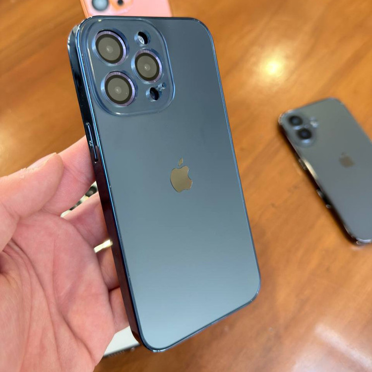 کاور مدل کلاسیک مناسب برای گوشی موبایل اپل iphone 16