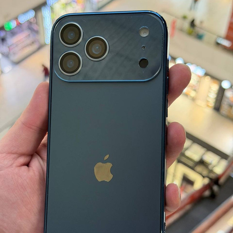کاور مدل کلاسیک مناسب برای گوشی موبایل اپل iphone 16
