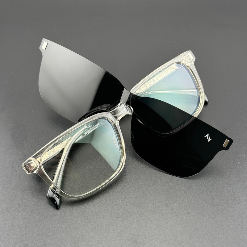 فریم عینک طبی ویفرر (Wayfarer) آلبرت وگ مدل CG-7201-C644-P109 مناسب برای انواع صورت به همراه کاور آفتابی
