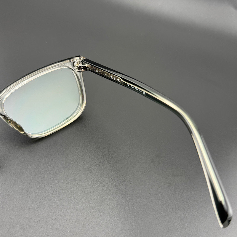 فریم عینک طبی ویفرر (Wayfarer) آلبرت وگ مدل CG-7201-C644-P109 مناسب برای انواع صورت به همراه کاور آفتابی
