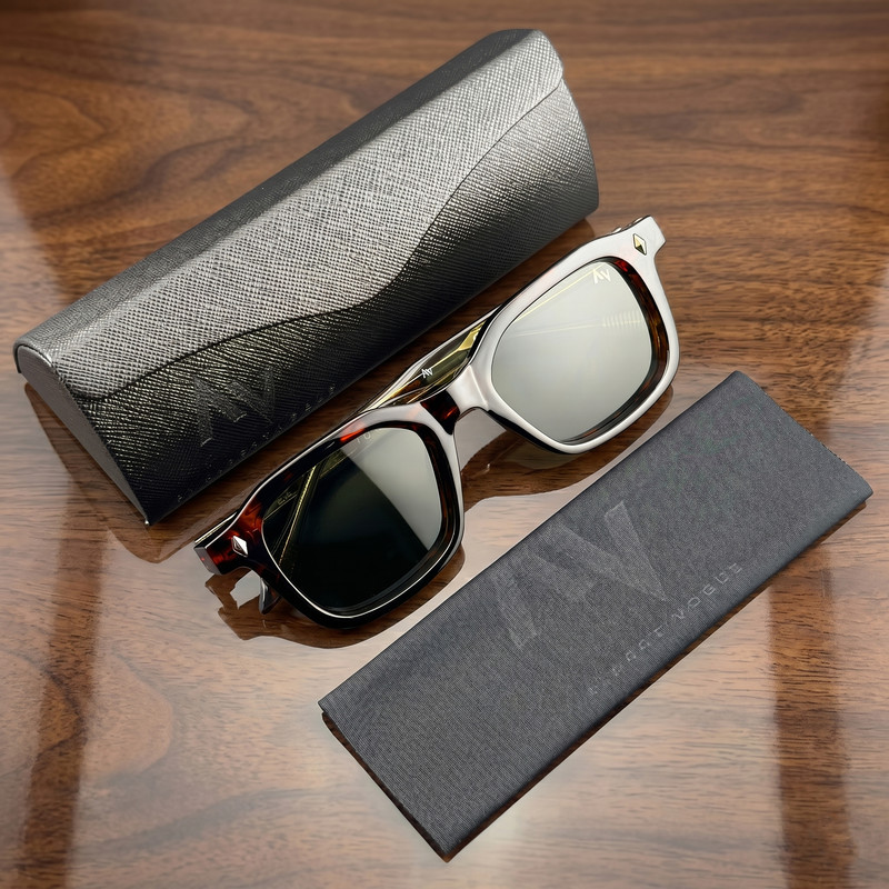 عینک آفتابی ویفرر (Wayfarer) آلبرت وگ مدل SZ8105 Tortoise Fern