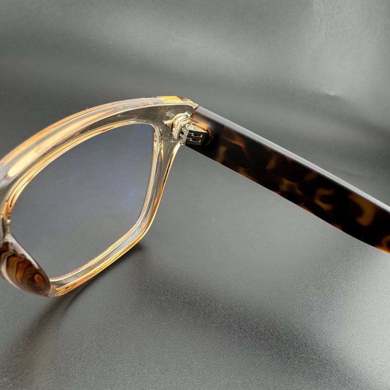 فریم عینک طبی ویفرر (Wayfarer) مدل TR3393C261-P81 مناسب برای صورت بیضی