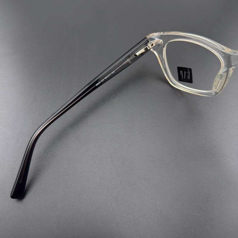 فریم عینک طبی ویفرر (Wayfarer) گپ مدل 8002C3 Transparent Pearl River مناسب برای صورت بیضی، گرد