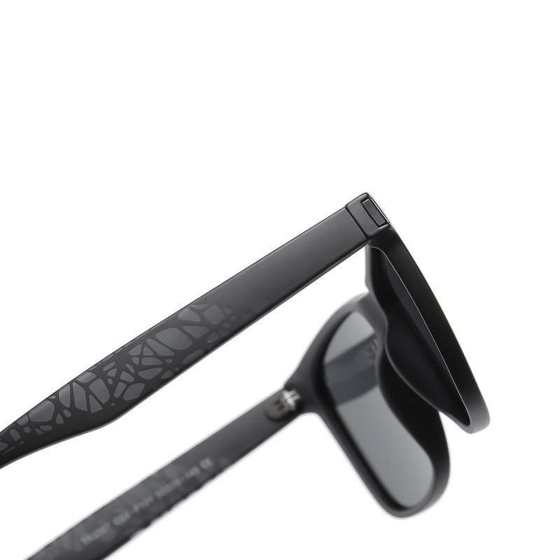 عینک آفتابی زنانه و مردانه آلبرت وگ مدل TR3387C04-P101