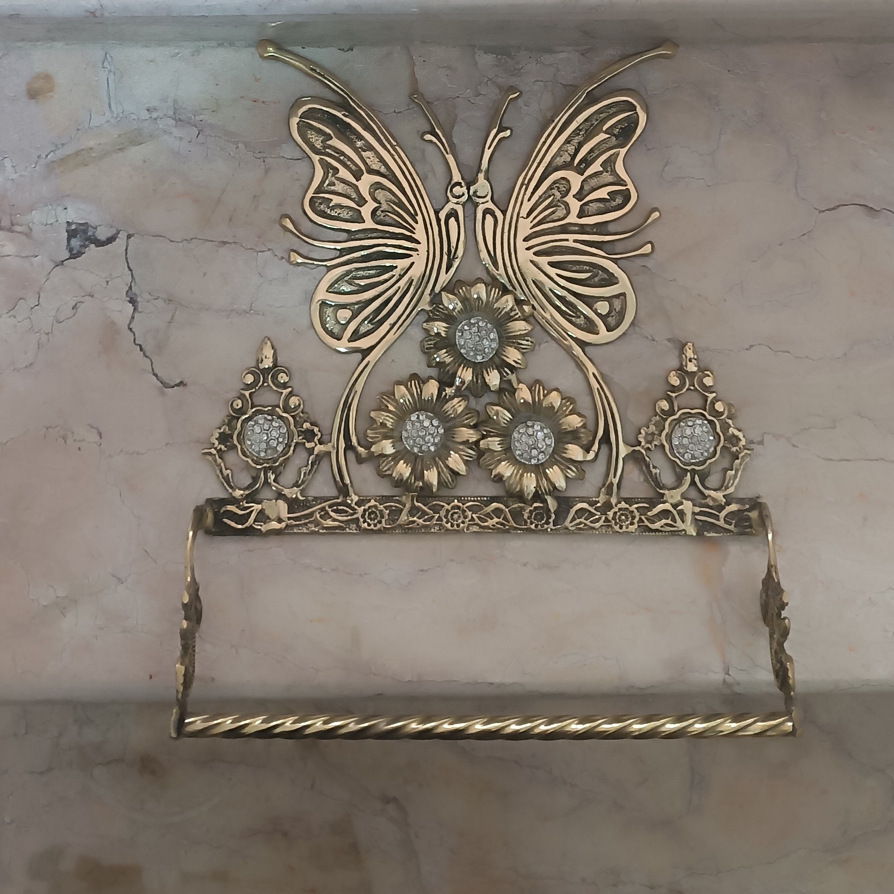 جا حوله ای پروانه  برنجی کد 582