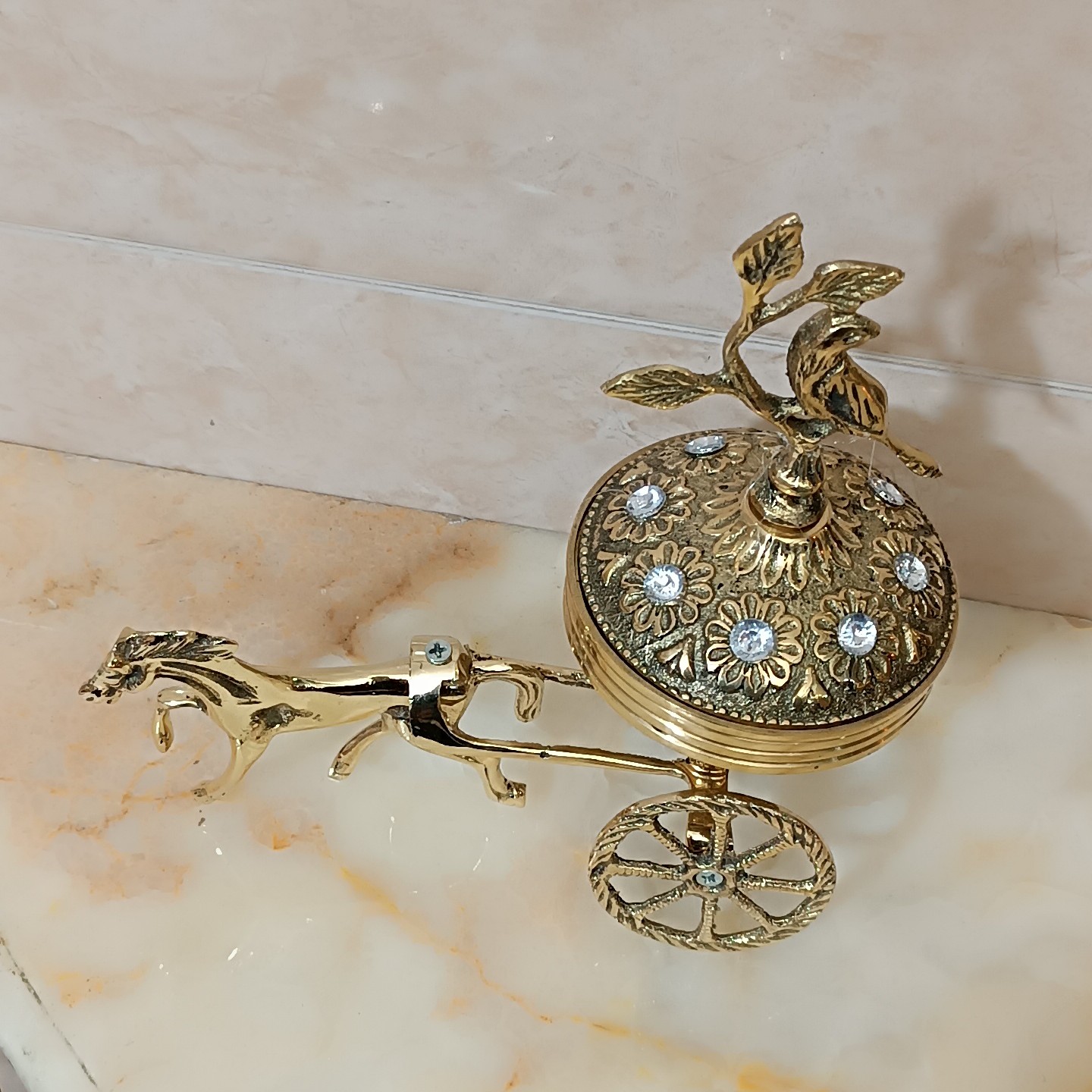 قندان و شکلات خوری برنجی طرح ارابه ای کد 355