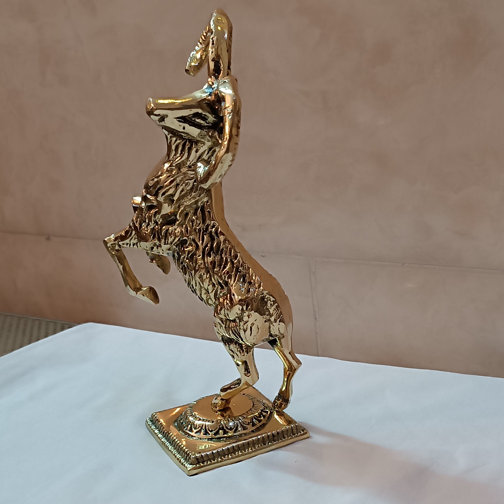 مجسمه برنجی وتزیینی و دکوری حیوانات طرح قوچ روی پایه کد 289(مجسمه برنز)