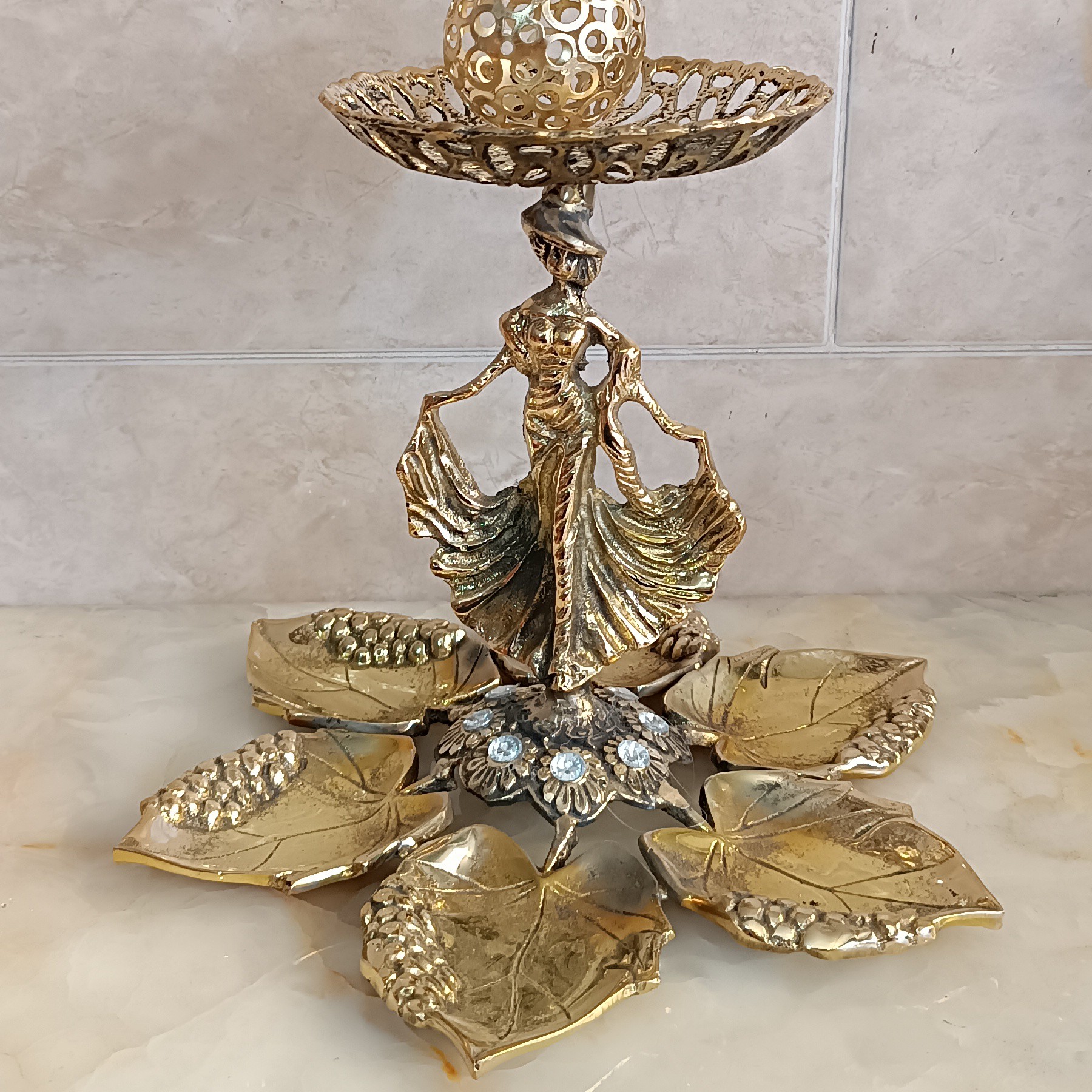 هفت سین برنجی بانو ،هفت سین برنجی برگ،به همراه جای سبزه (اردوخوری) کد 215