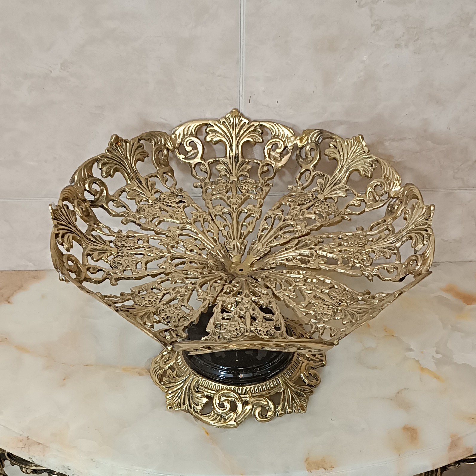 میوه خوری برنجی توری پایه سنگی کد 241(میوه خوری برنزی)