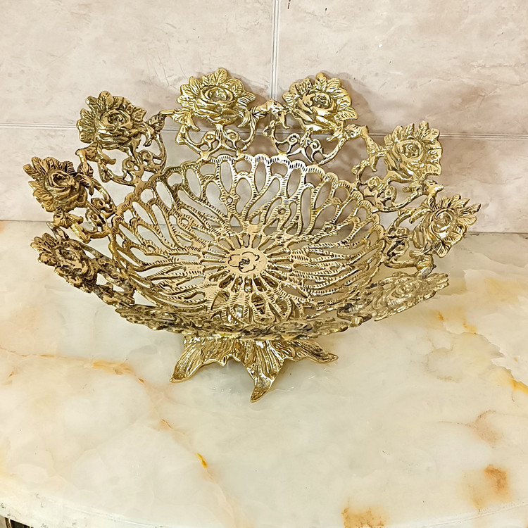 میوه خوری برنجی و سرویس پذیرایی گل رز پایه ریشه ای کد 239(میوه خوری برنز )