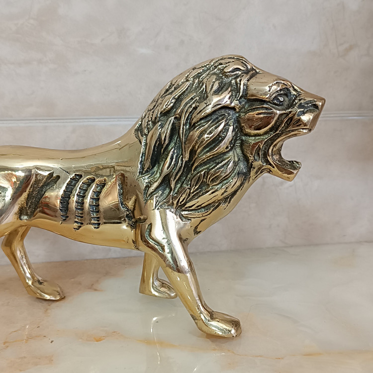 مجسمه برنجی و تزیینی و دکوری حیوانات طرح شیر سایز متوسط کد 235(مجسمه برنزی)