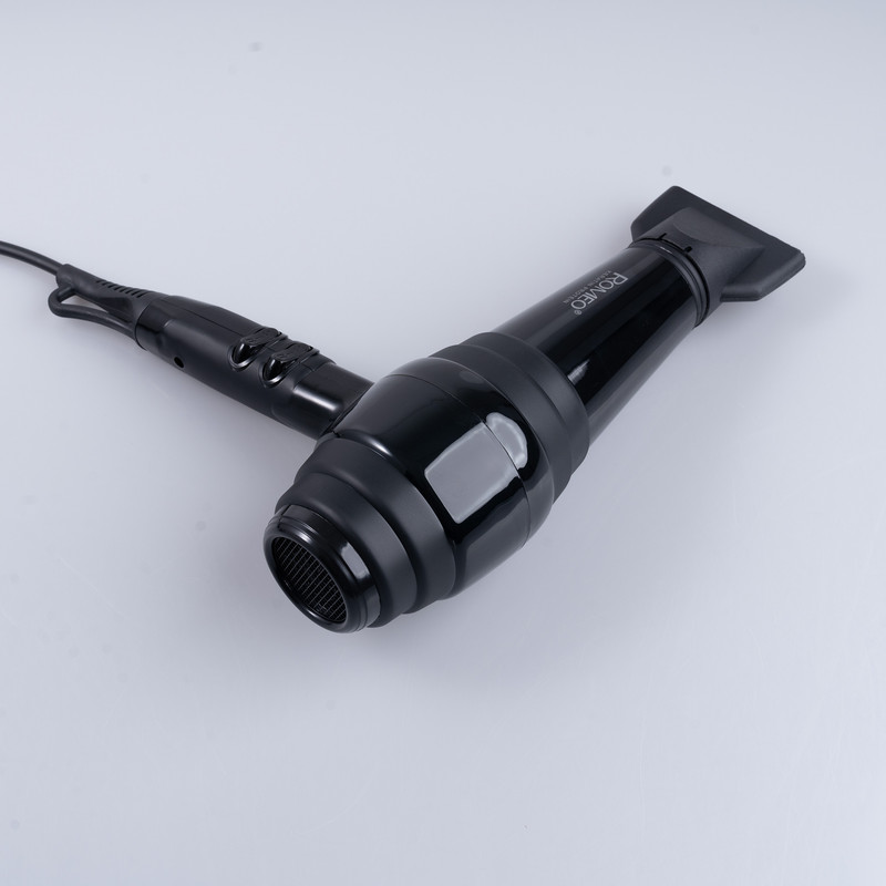 سشوار حرفهای 2400 وات رومئو مدل RM-5252، موتور AC، وزن 682 گرم، دارای سری متمرکزکننده باریک با ویژگی صافکنندگی، با قابلیت فناوری تولید یون