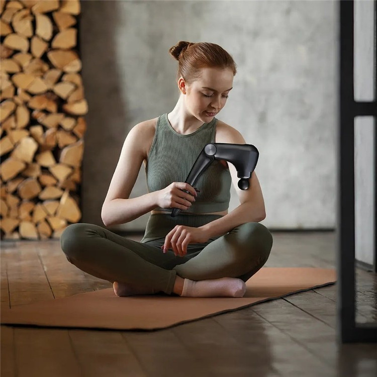 ماساژور دستی تاشو با قابلیت تنظیم زاویه گرین لاین مدل Green Lion Foldable Massage Gun