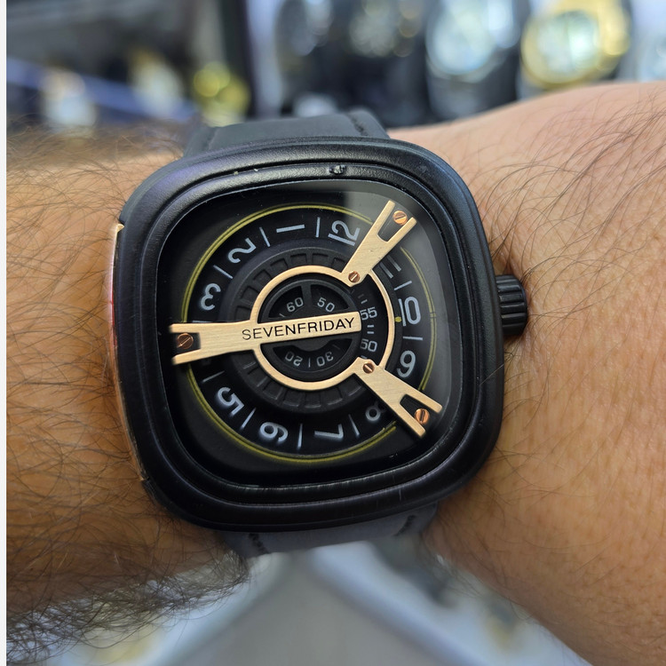 ساعت مچی مردانه سون فرایدی sevenfriday
