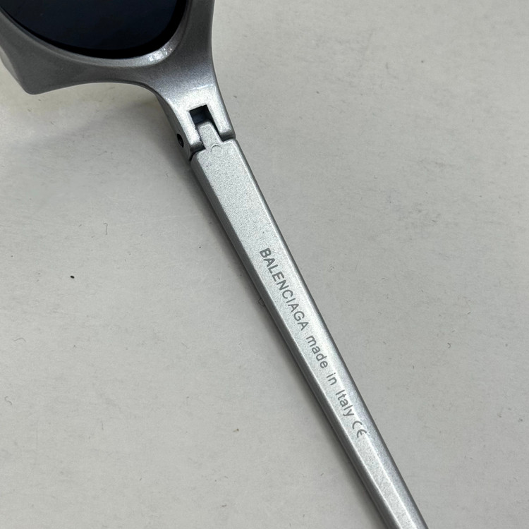 عینک آفتابی بالنسیاگا BALENCIAGA نقره ای مشکی کد SA619 - عینک ترند