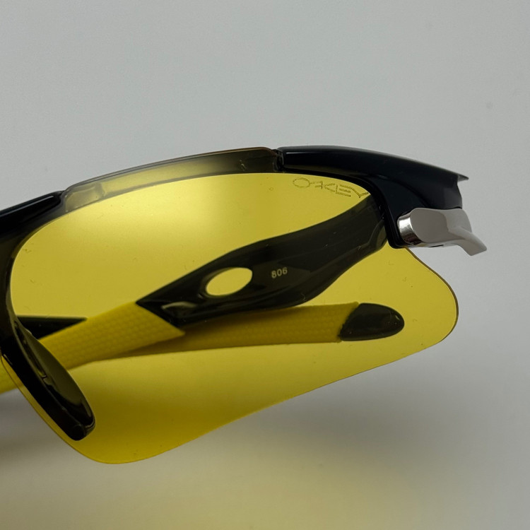 عینک آفتابی و شب اسپرت اوکلی Oakley مدلRadar زرد کد 806 - عینک شب