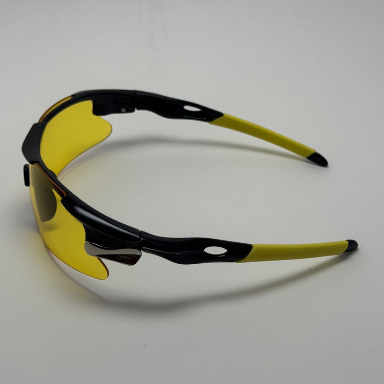 عینک آفتابی و شب اسپرت اوکلی Oakley مدلRadar زرد کد 806 - عینک شب