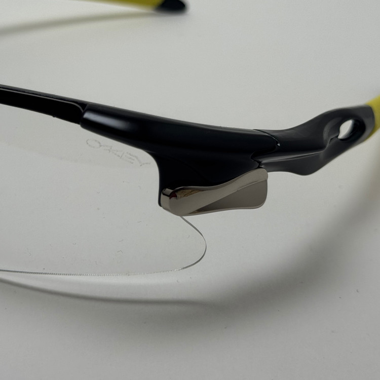 عینک شب اسپرت اوکلی Oakley مدلRadar عدسی بی رنگ فریم مشکی کد 806 - عینک طوفان - عینک شب
