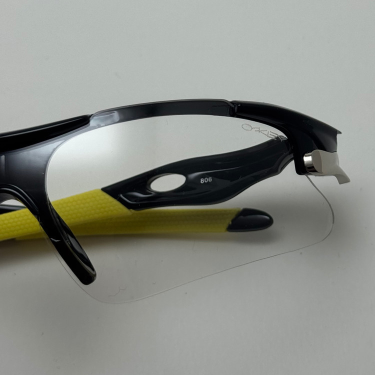 عینک شب اسپرت اوکلی Oakley مدلRadar عدسی بی رنگ فریم مشکی کد 806 - عینک طوفان - عینک شب