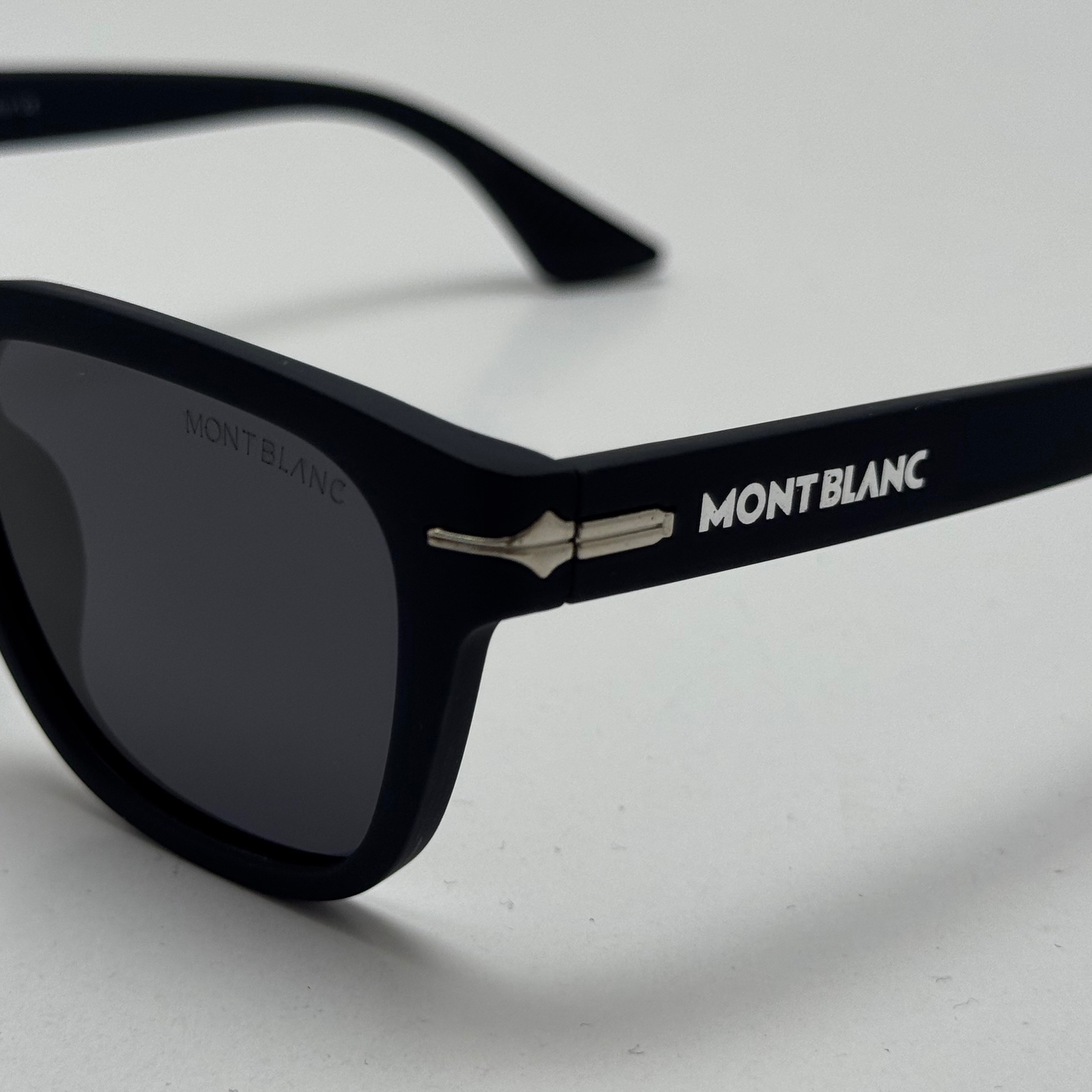 عینک آفتابی پلاریزه مون بلان MONT BLANC سبک آبی نفتی MB 0302