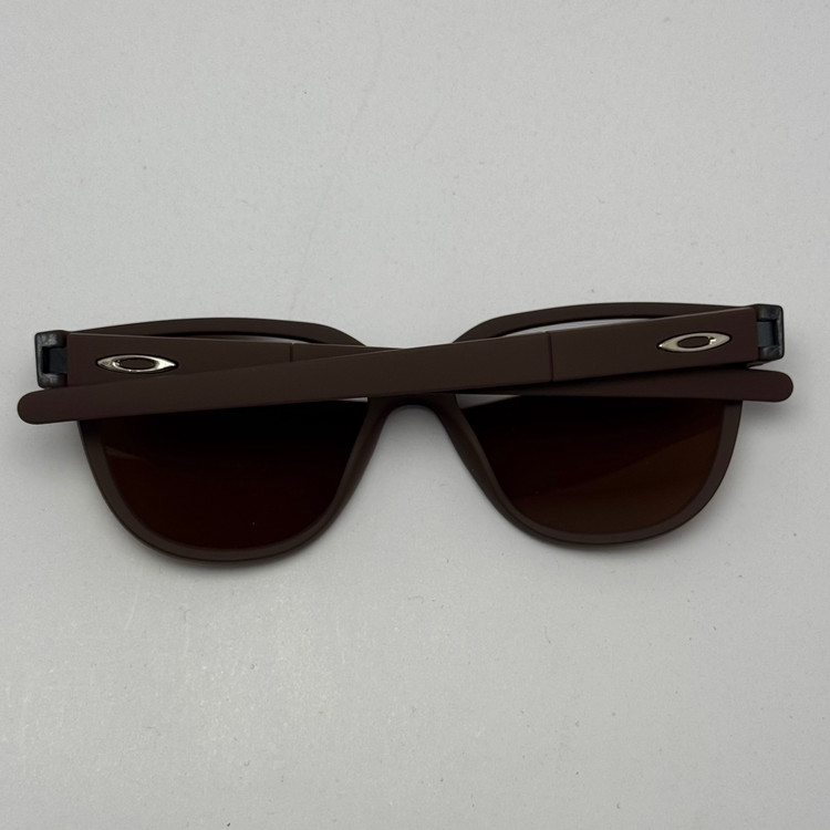 عینک آفتابی اوکلی سبک OAKLEY آمریکایی قهوه ای کد 2435